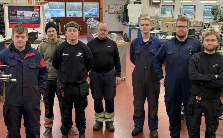 Sjö þreyttu sveinspróf í vélvirkjun í VMA að þessu sinni. Mynd: Hörður Óskarsson.