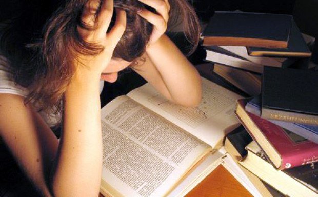 Haustannarpróf hefjast á morgun.