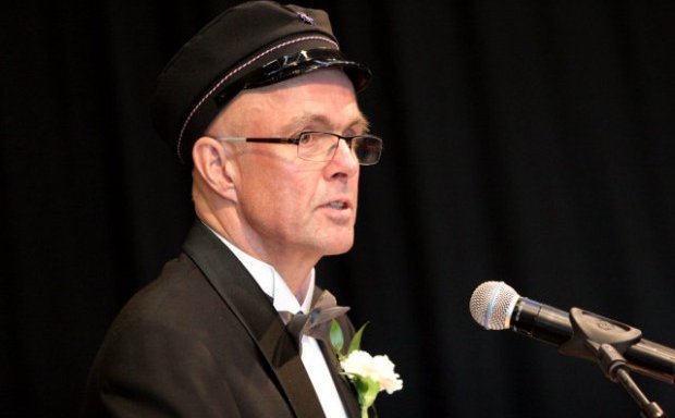 Hjalti Jón Sveinsson