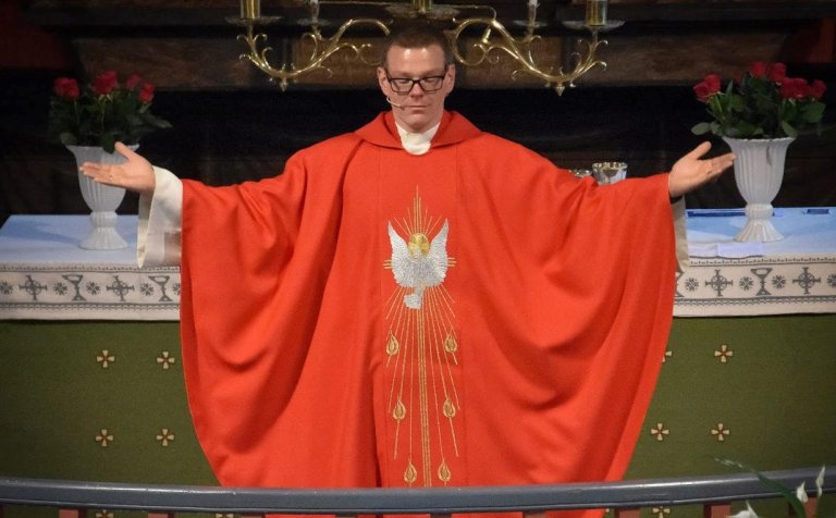 Séra Gunnar Einar Steingrímsson.