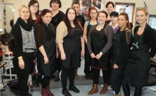 Nemendur í öðrum bekk ásamt Hildi Salínu, kennara.