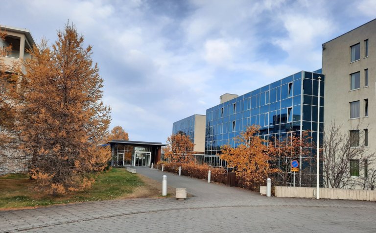 Um 290 íbúar eru nú á heimavistinni.