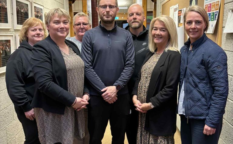 Skólanefnd VMA á sínum fyrsta fundi. Séð frá vinstri í aftari röð. Þorbjörg, Karen og Axel. Í fremri…