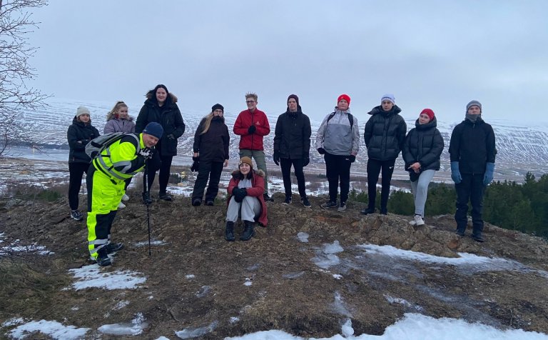 Göngufólk í Gamla sl. þriðjudag.