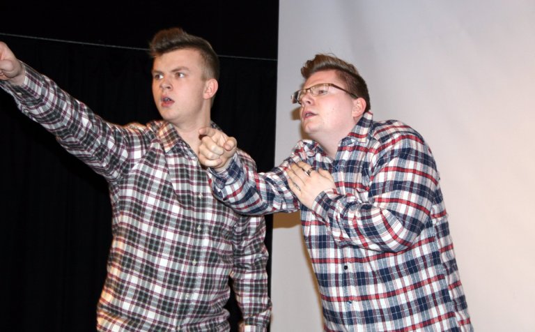 Valþór og Sindri Snær í leikspunanum í Gryfjunni.