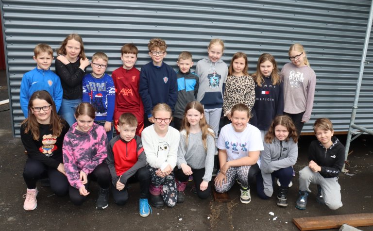 Kátir Lundarskólakrakkar í heimsókn í VMA í gær.