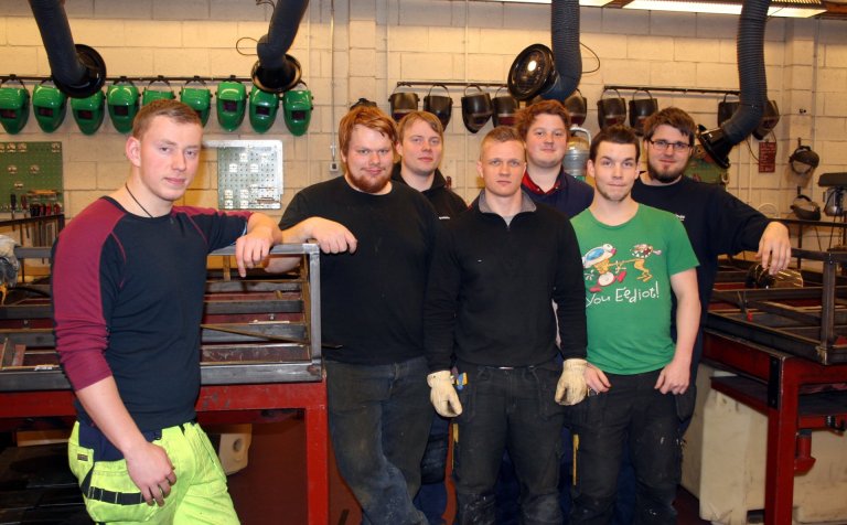 Sjö af níu blikk- og stálsmiðum sem ljúka í vor.