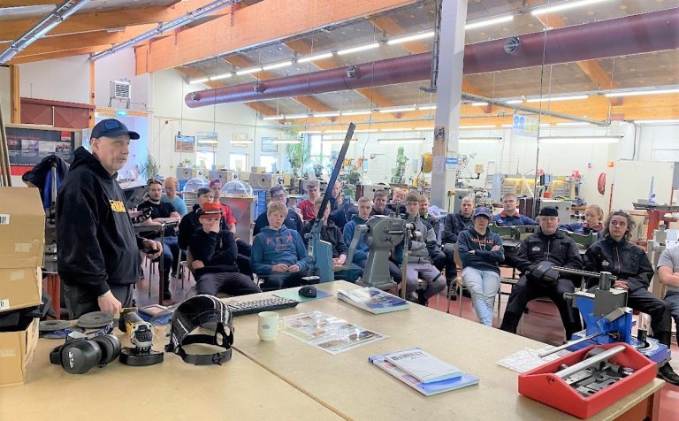 Öryggisfyrirlestur Sigurðar á málmiðnbraut.