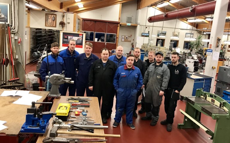 Tíu þreyta sveinspróf í vélvirkjun að þessu sinni.