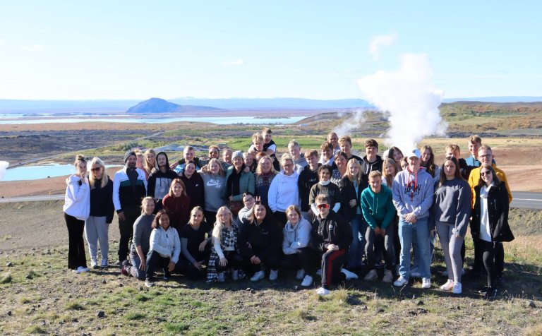 Nemendur og kennarar í Mývatnssveit í gær.