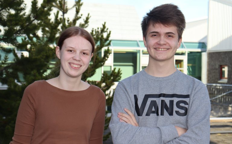 Systkinin Theodóra Tinna og Víkingur Þorri