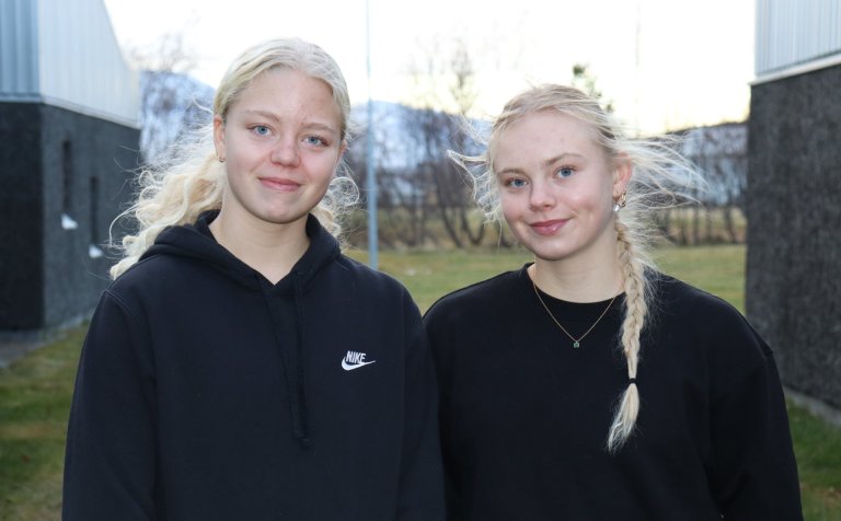 Ísfold Marý (til vinstri) og Jakobína.