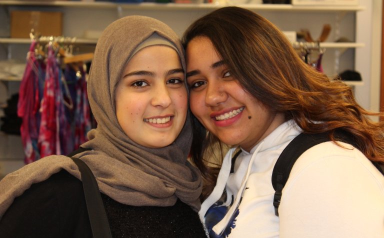 Reem Khattab (t.v.) og Sherihan Essam.