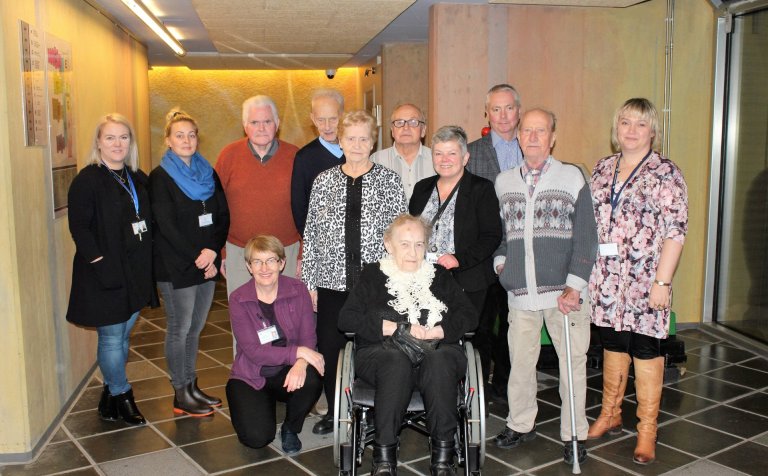 Gestirnir af Hlíð með kennurum og skólastjórnendum