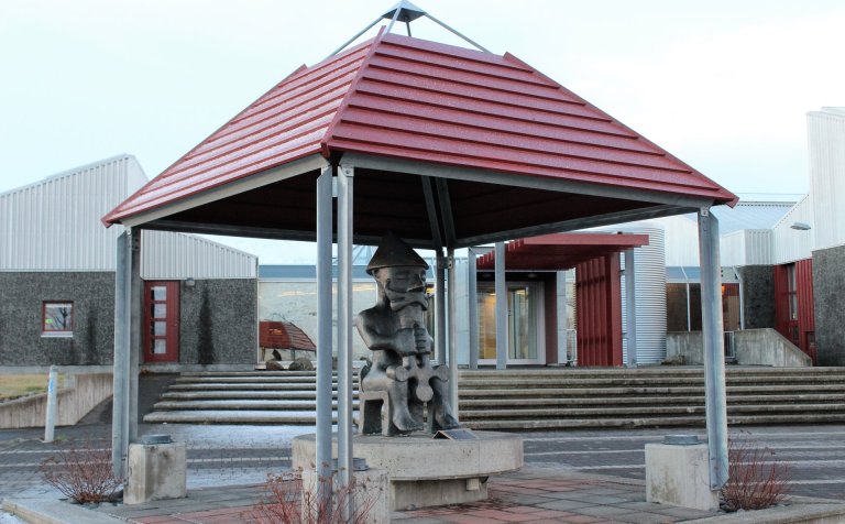 Að þessu sinni verða 89 nemendur brautskráðir.