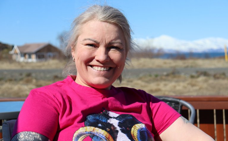 Andrea Margrét Þorvaldsdóttir á heimili sínu í Fögruvík - norðan Akureyrar. Útsýnið er stórkostlegt,…