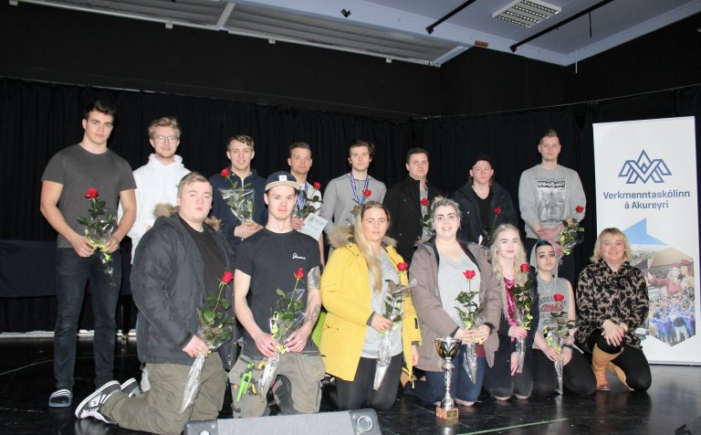 Verðlaunahafar og skólameistari í Gryfjunni í dag.