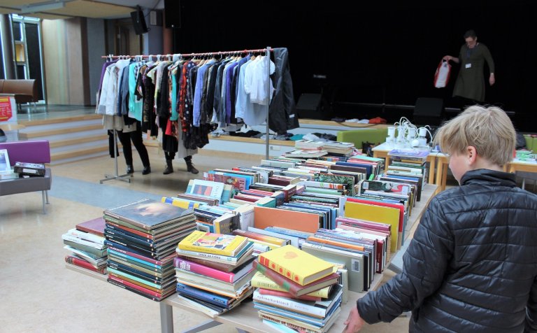 Nytjamarkaðurinn í Gryfjunni í dag.