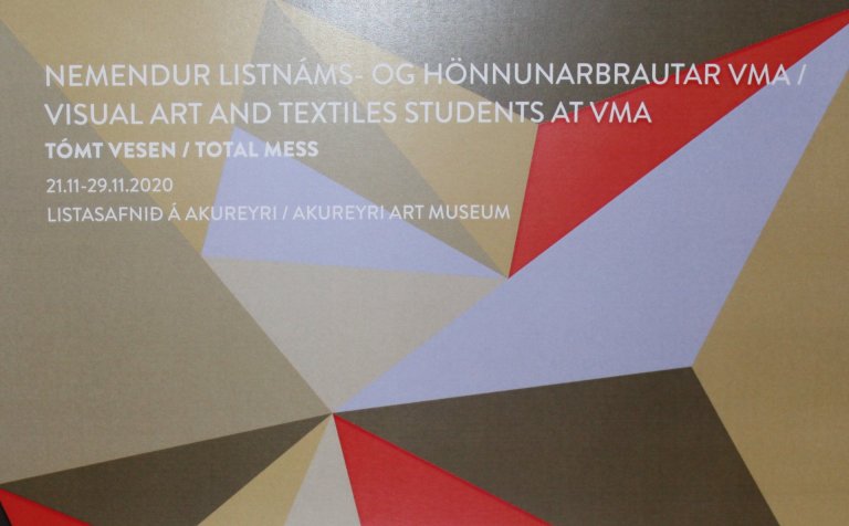 Sýning listnámsnema ber heitið Tómt vesen.