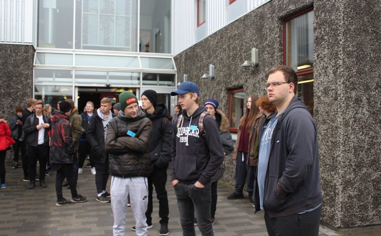 Við upphaf nýnemaferðarinnar í morgun.