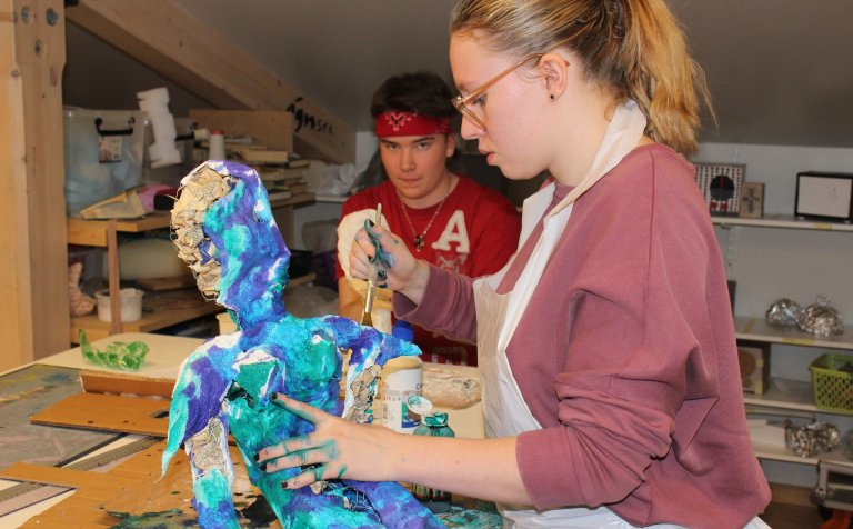 Sköpunin fær útrás í tíma hjá Örnu Valsdóttur.