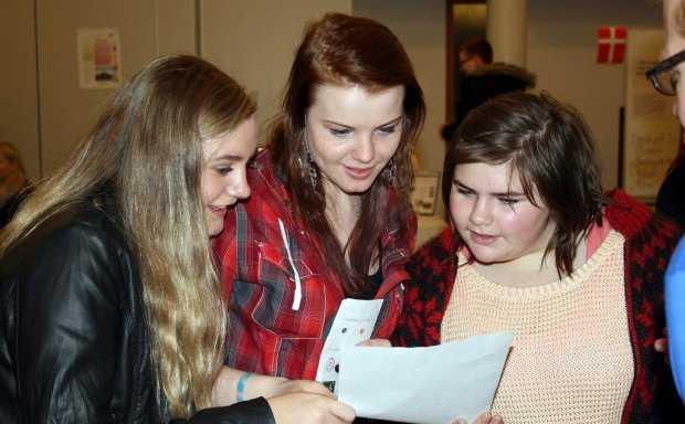 Grunnskólastúlkur kynna sér námið í VMA.