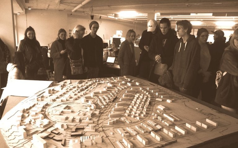 Úr kynnisferðinni til Reykjavíkur. Mynd: GHA.