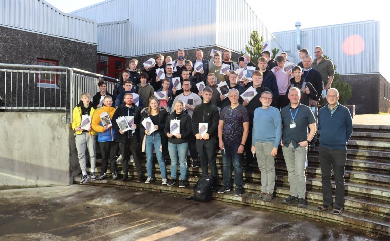 Gefendur, nemendur, skólastjórnendur og kennarar.