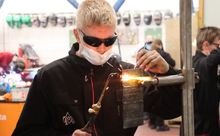 Einbeittur í logsuðunni.