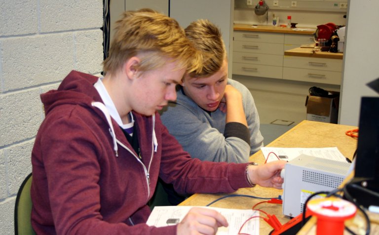 Sl. haust hófu 47 nám í grunndeild rafiðna.