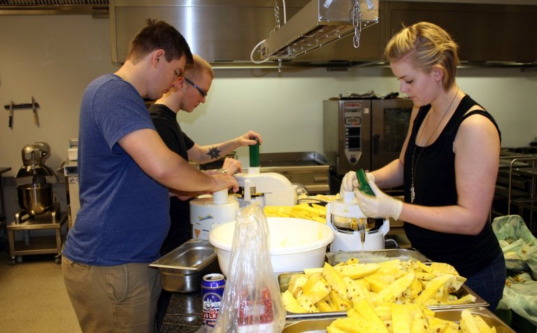 Ananasinn pressaður í nýja lögun af 