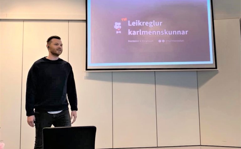 Þorsteinn V. Einarsson.