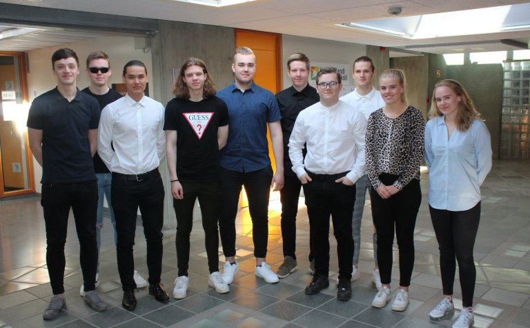 Nokkrir af þeim nemendum sem kynntu verkefni sín.