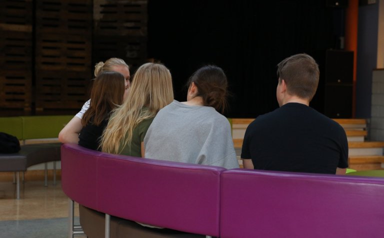 Reglur um persónuskilríki í prófum