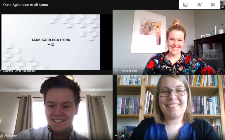 Örvar Ágústsson með rafæna kynningu sína.