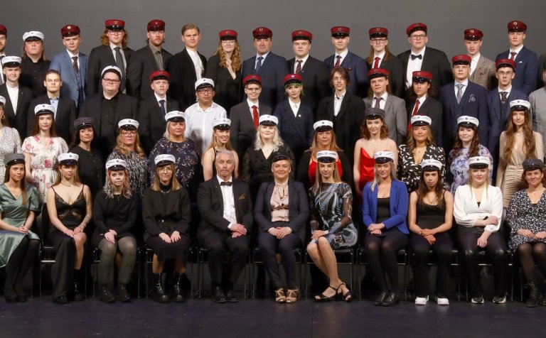 Útskriftarhópurinn. Ljósmynd: Páll A. Pálsson.