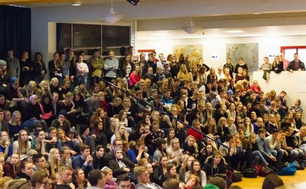 Frá fundi nemendafélaga VMA og MA í Kvosinni.