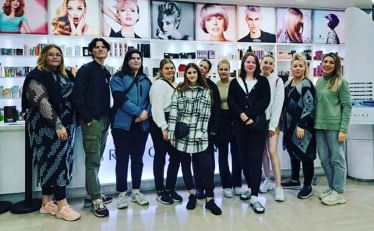 Nemendur og Harpa kennari í Malaga sl. þriðjudag.