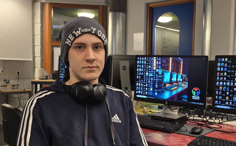 Sindri Skúlason, nemi í rafeindavirkjun í VMA og nýkrýndur Íslandsmeistari í rafeindavirkjun.