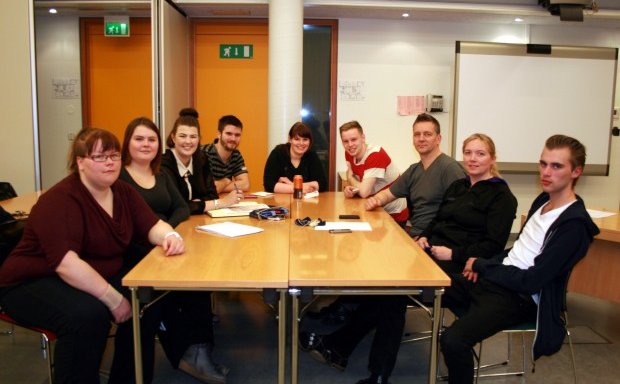 Stjórnarmenn í Þórdunu og Skúli Gautason á fundi.