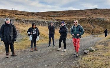 Göngumenn klárir í slaginn.