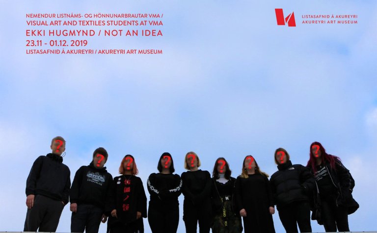 Nemendurnir níu sem sýna verk sín í Listasafninu.