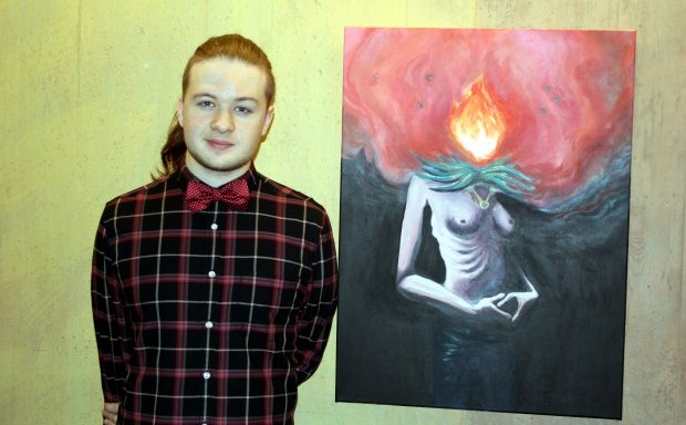 Þórður Indriði Björnsson við mynd sína.