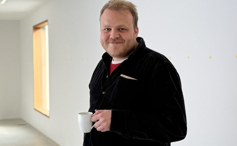 Úlfur Logason myndlistarmaður. Hann tók grunnnám sitt í VMA fyrir um áratug en lærði síðar í Düsseld&hellip;