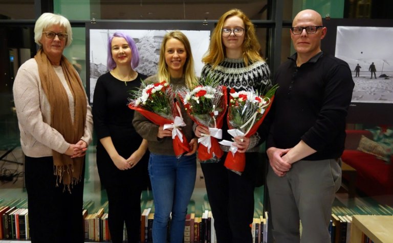 Verðlaunahafar og dómnefndarfólk.
