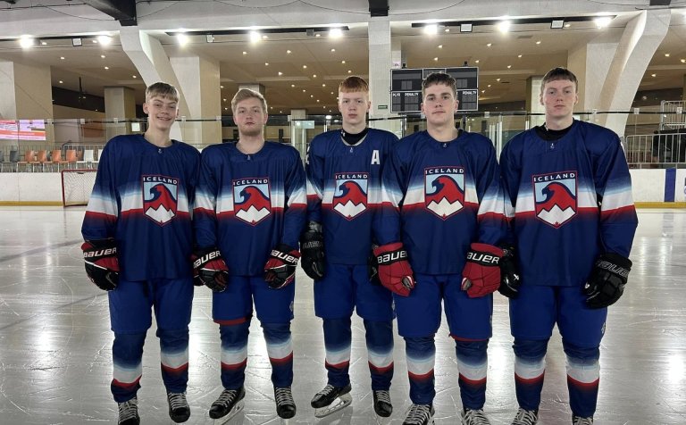 Landsliðsstrákarnir í U-18 landsliðinu í íshokkí sem stunda nám í VMA: Bjartur Westin, Gabríel Snær …