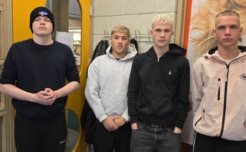 Strákarnir fjórir á annarri önn í hársnyrtiiðn í VMA. Frá vinstri: Baldvin Ari, Natan Nick, Ívar Örn…