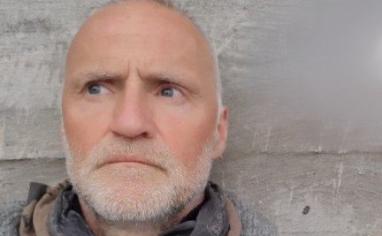 Ólafur Sveinsson, myndlistarmaður, kennari og leiðsögumaðurr.